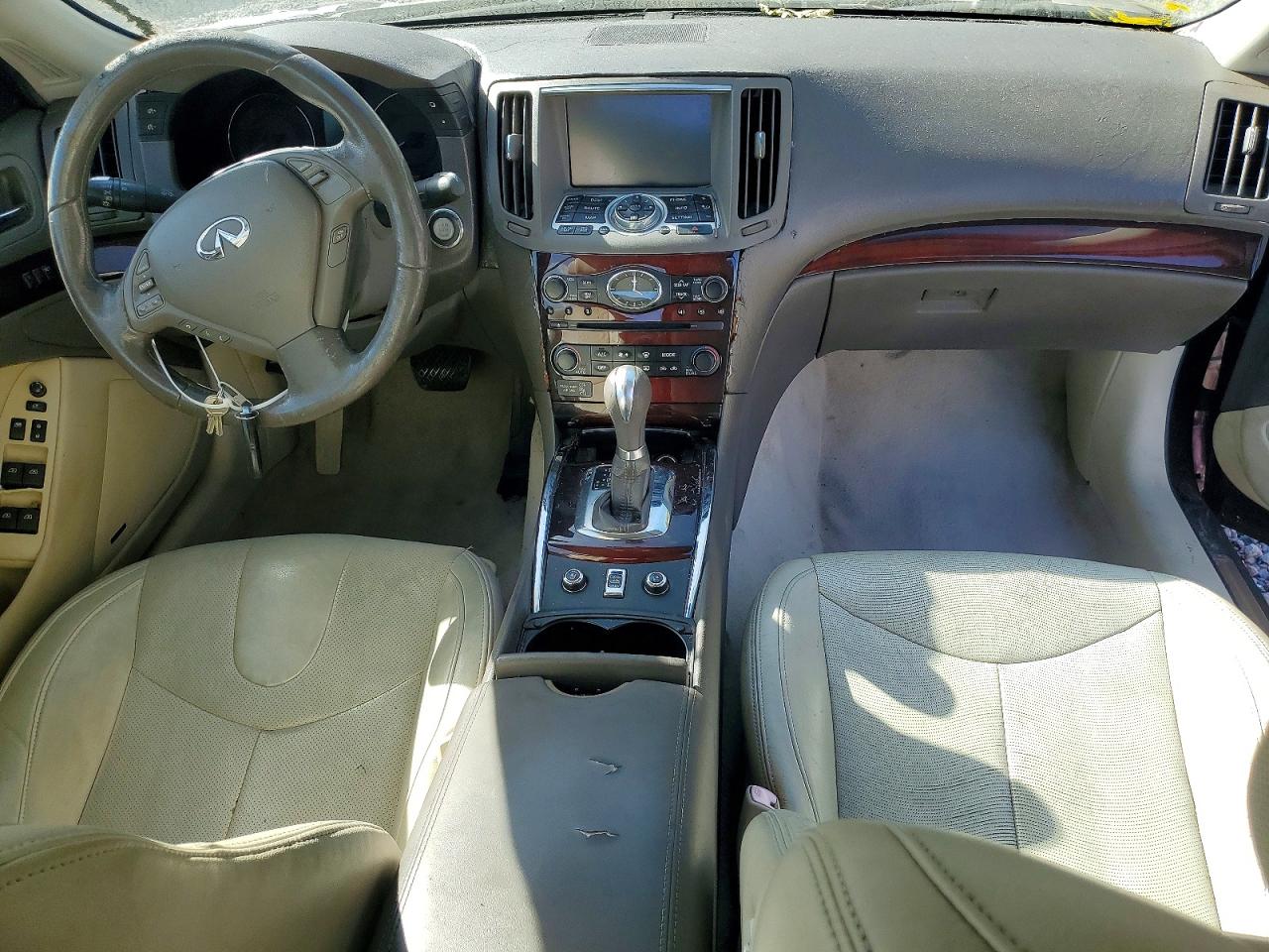 2010 INFINITI G37 BASE photo 8