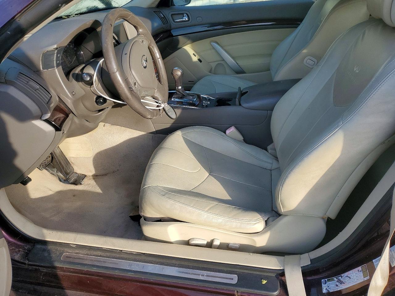 2010 INFINITI G37 BASE photo 7