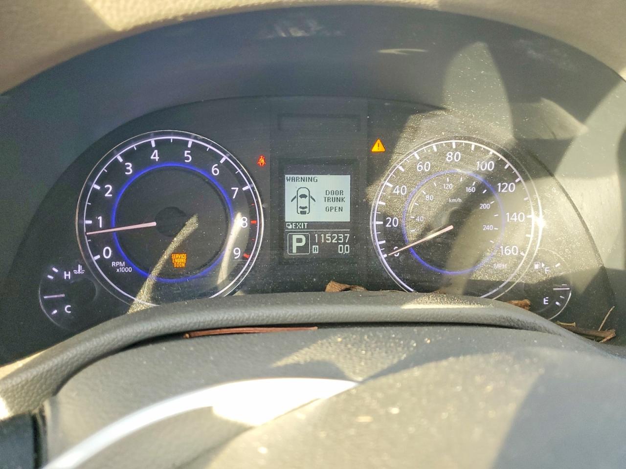 2010 INFINITI G37 BASE photo 9