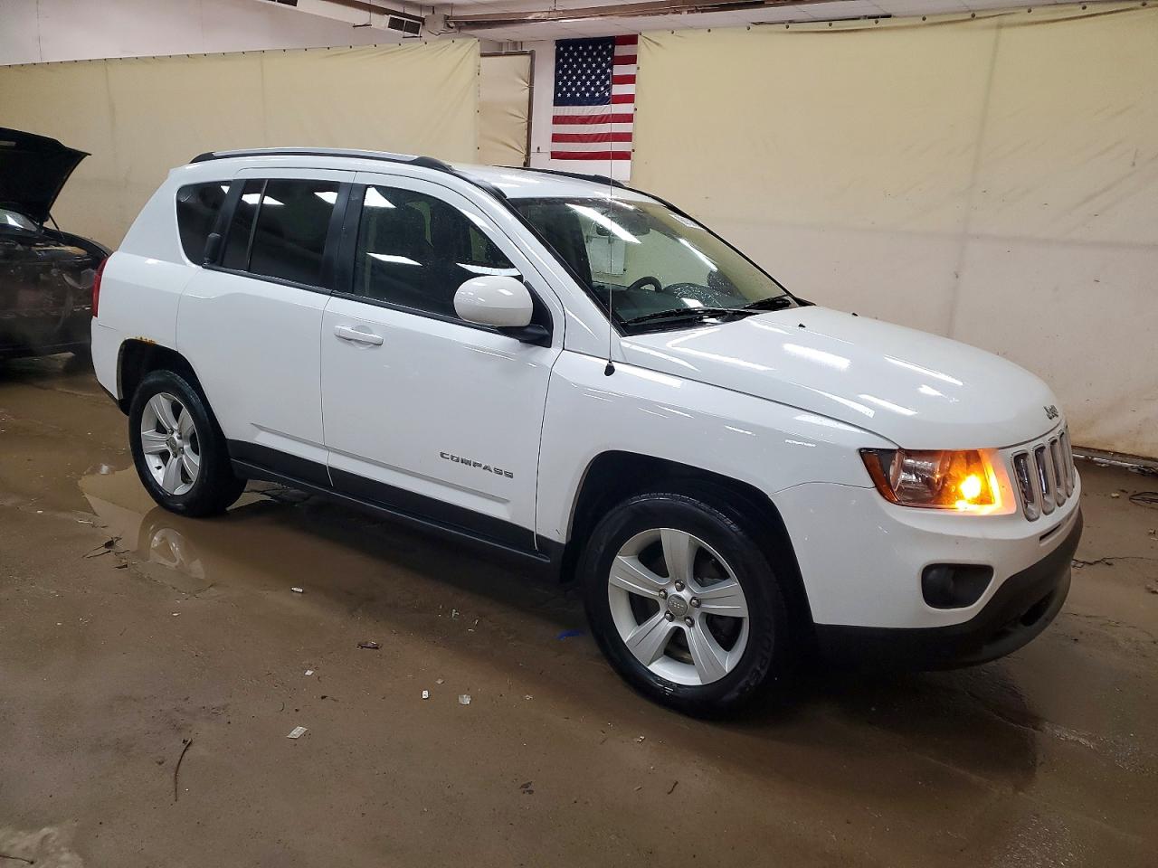 2017 JEEP COMPASS LATITUDE photo 4