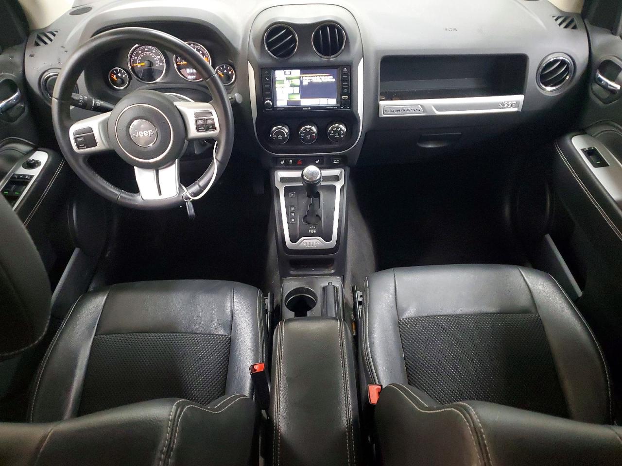 2017 JEEP COMPASS LATITUDE photo 8