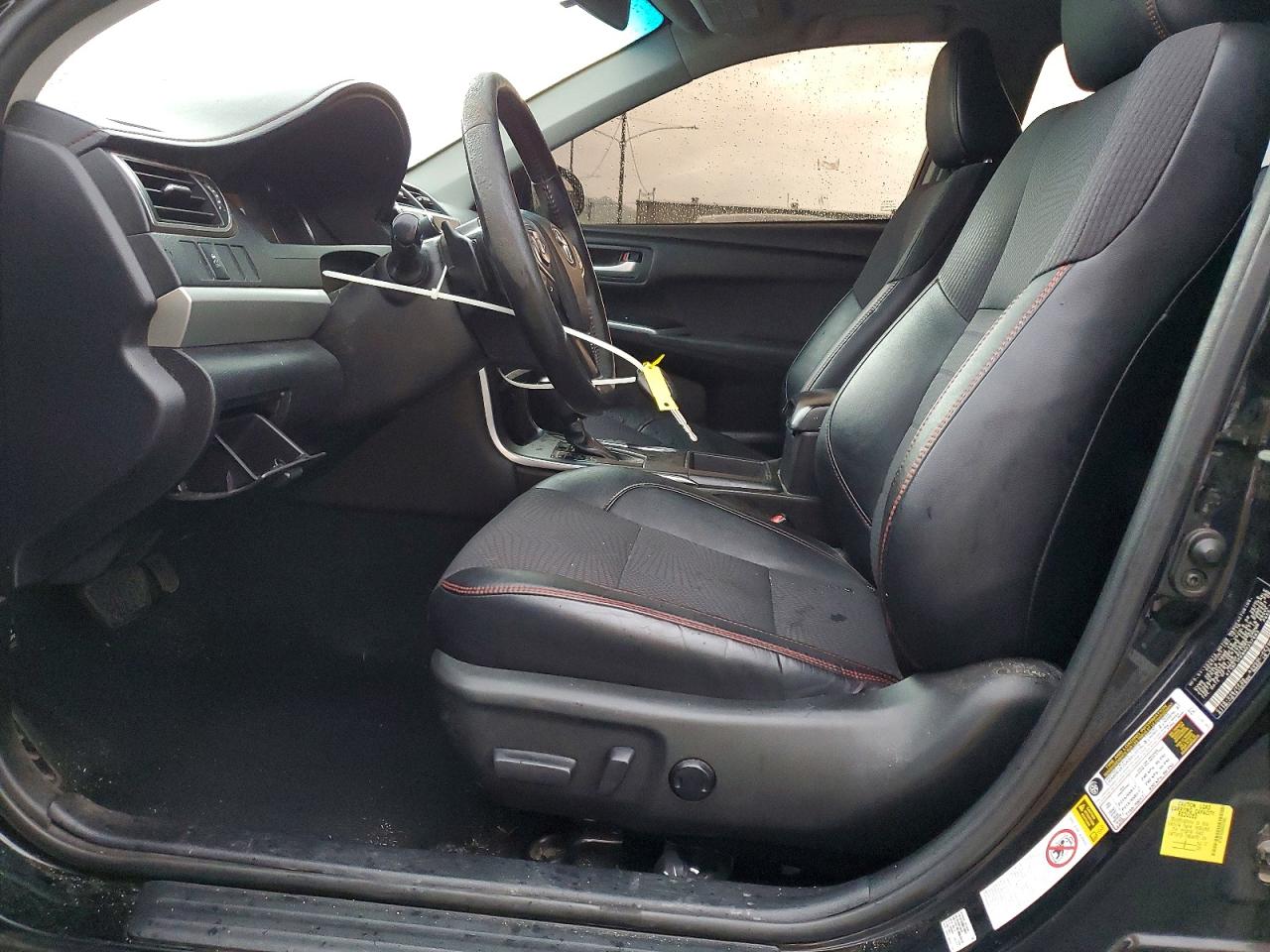 2017 TOYOTA CAMRY LE photo 7