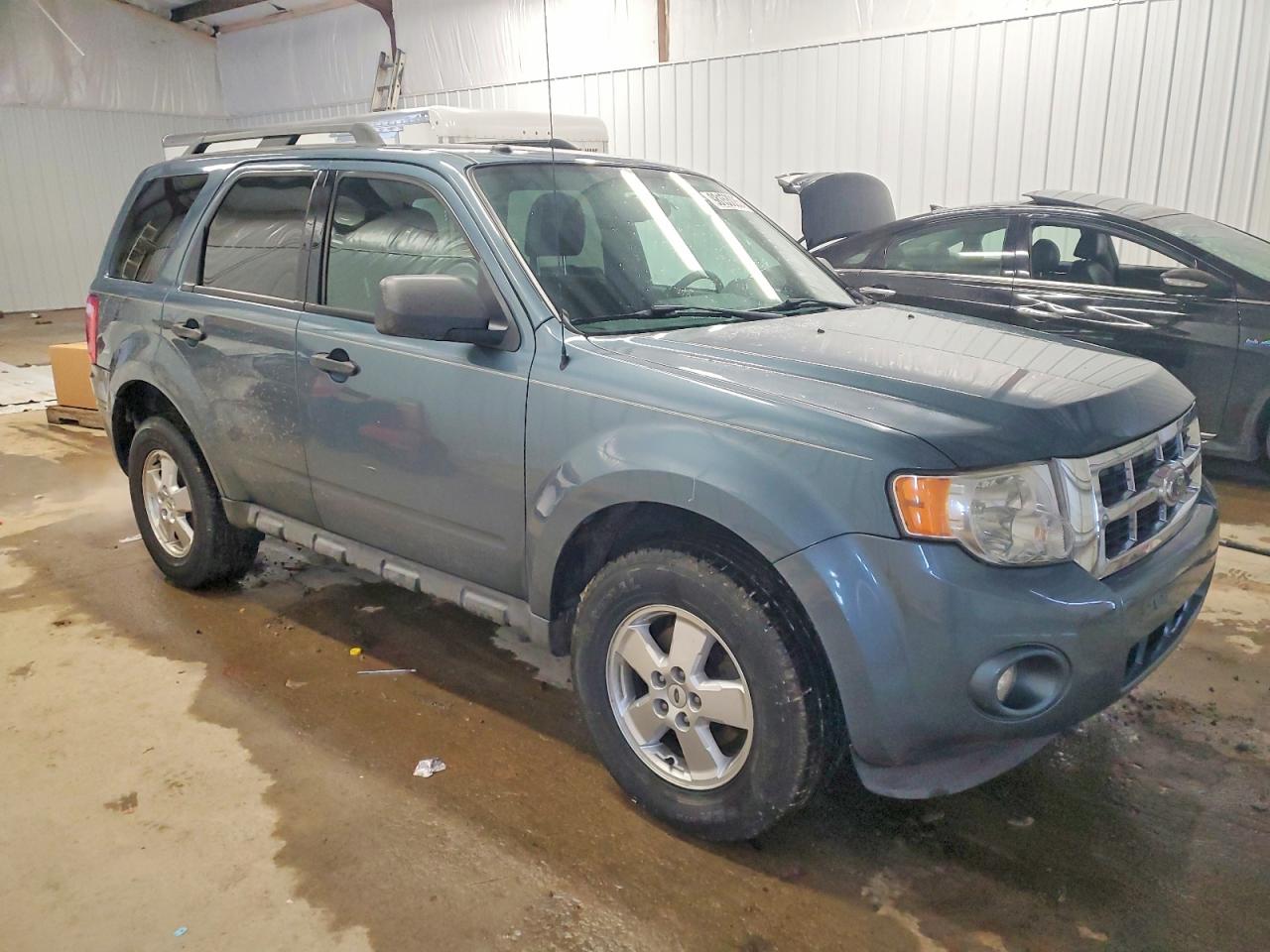 2012 FORD ESCAPE XLT photo 4