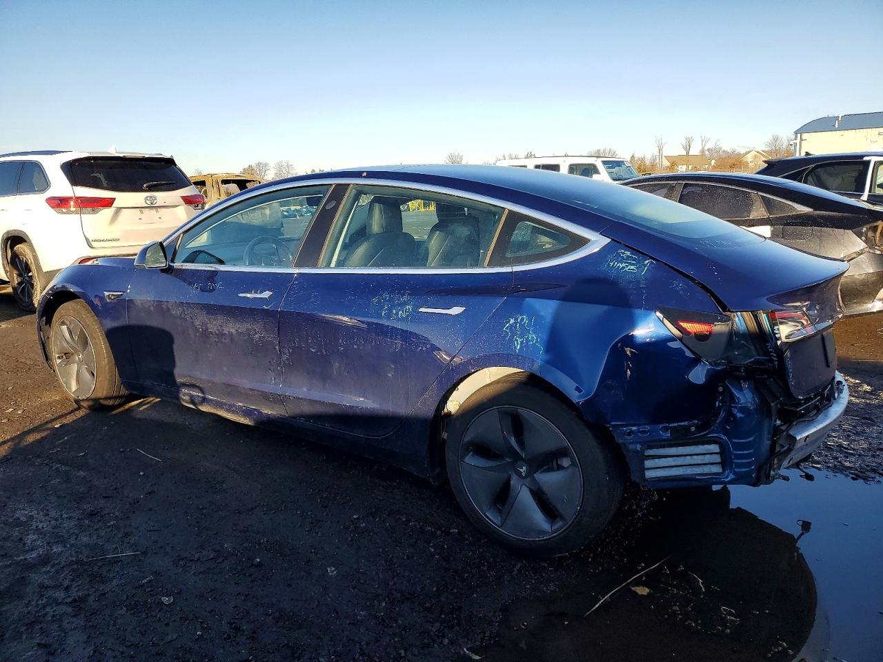 2019 TESLA MODEL 3 photo 3