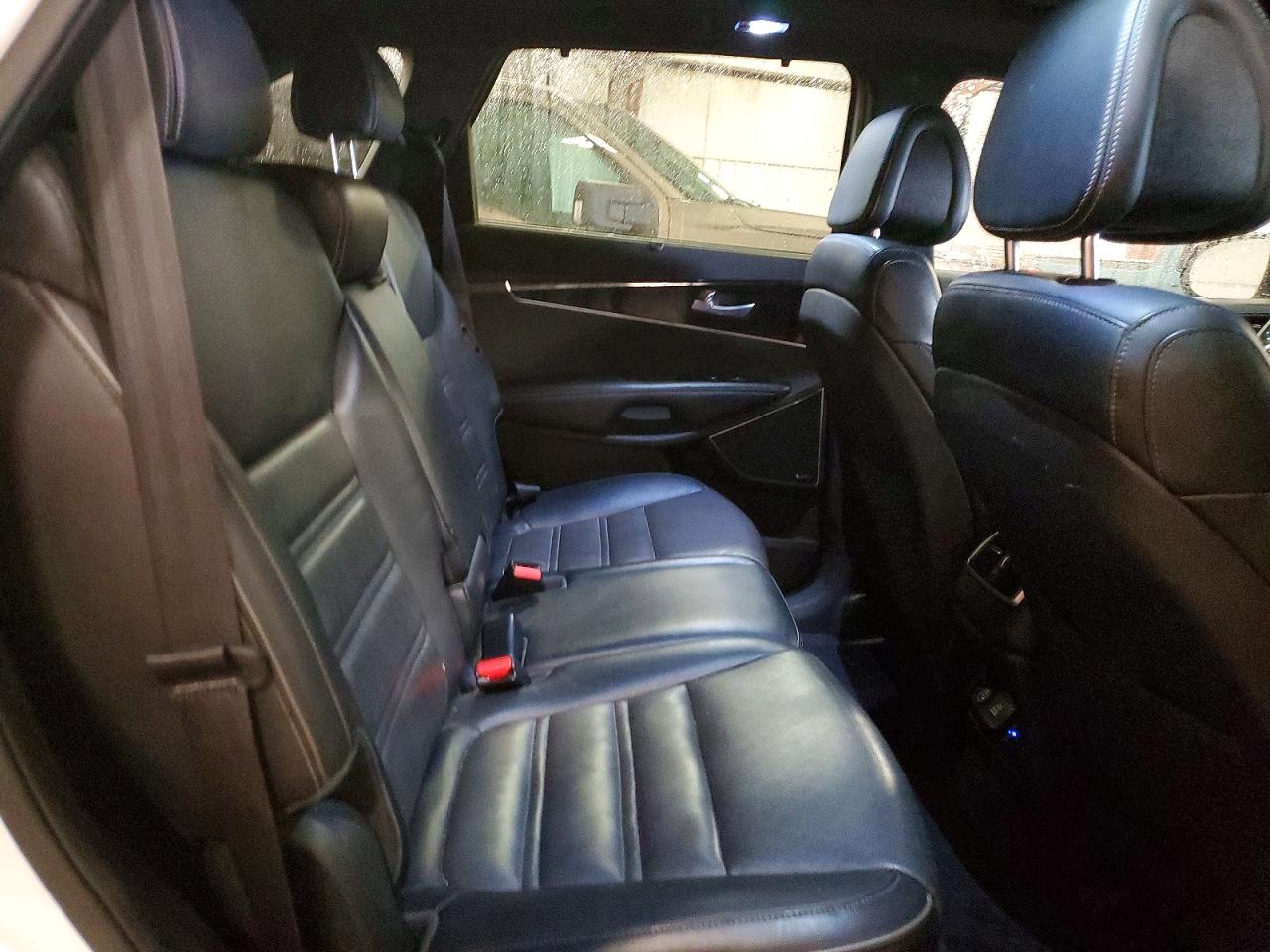 2016 KIA SORENTO SX photo 11