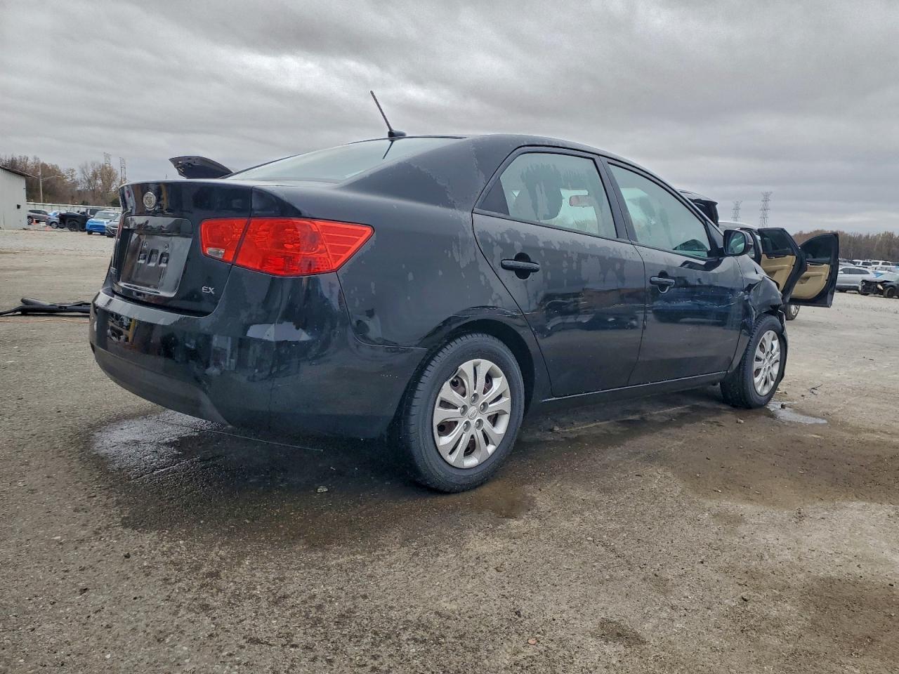 2013 KIA FORTE EX photo 3