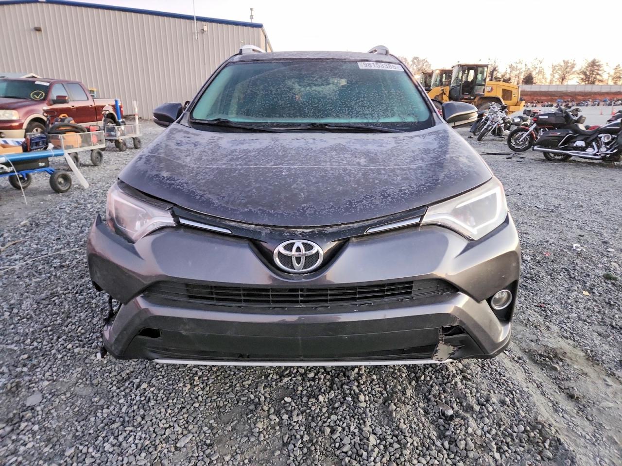 2016 TOYOTA RAV4 XLE photo 5