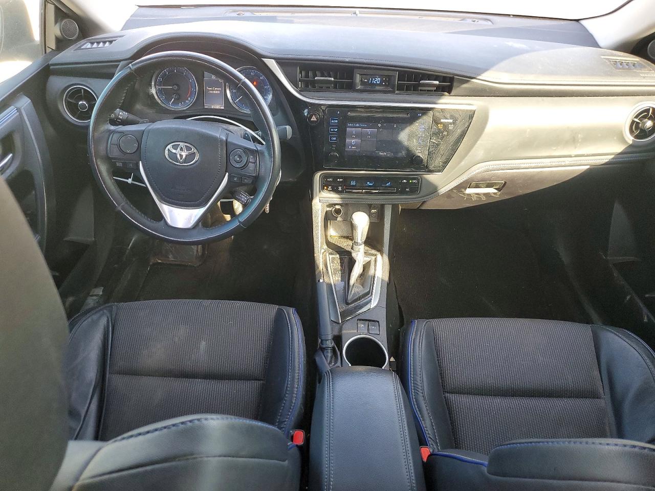 2017 TOYOTA COROLLA L photo 8
