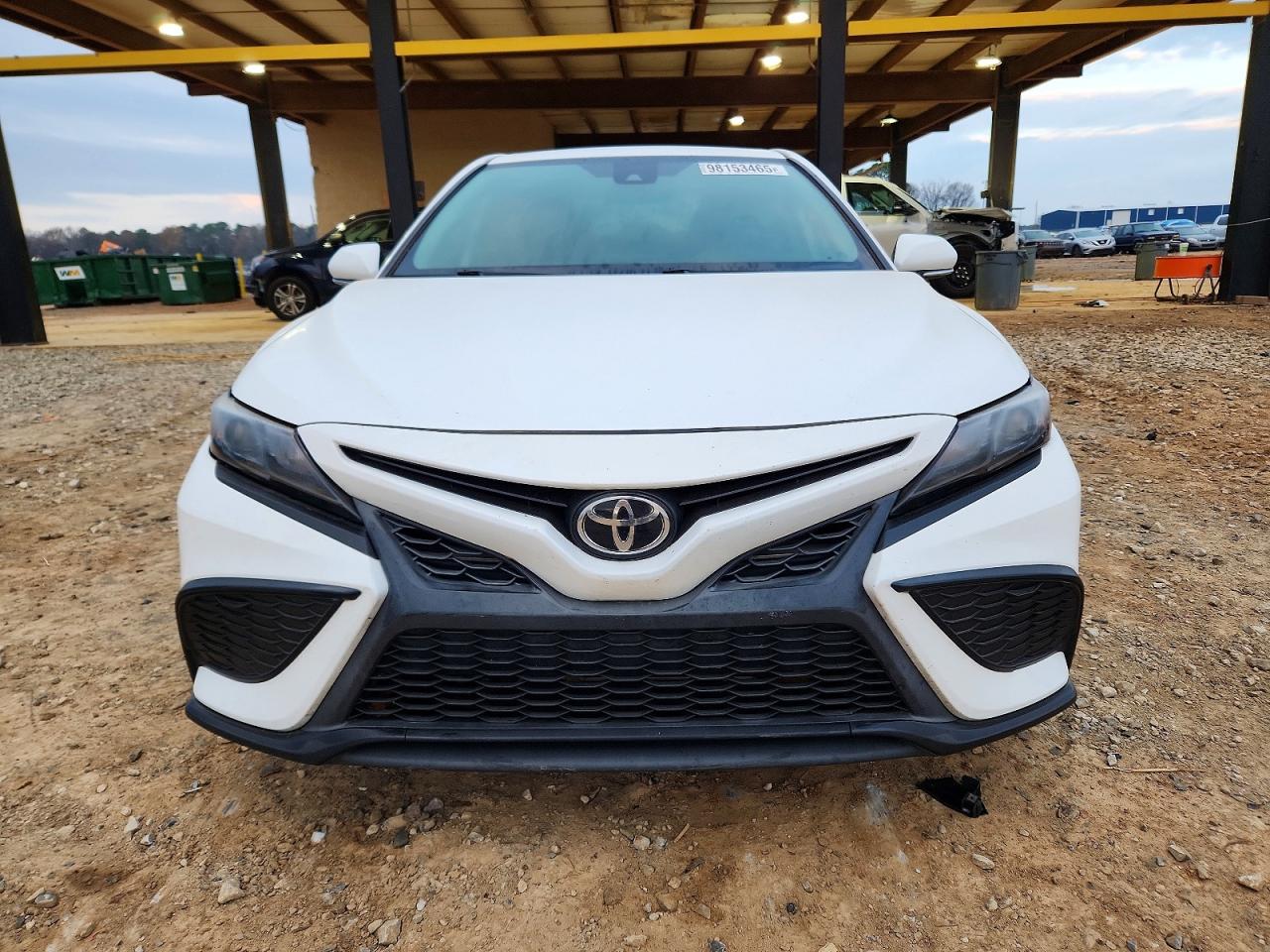 2022 TOYOTA CAMRY SE photo 9