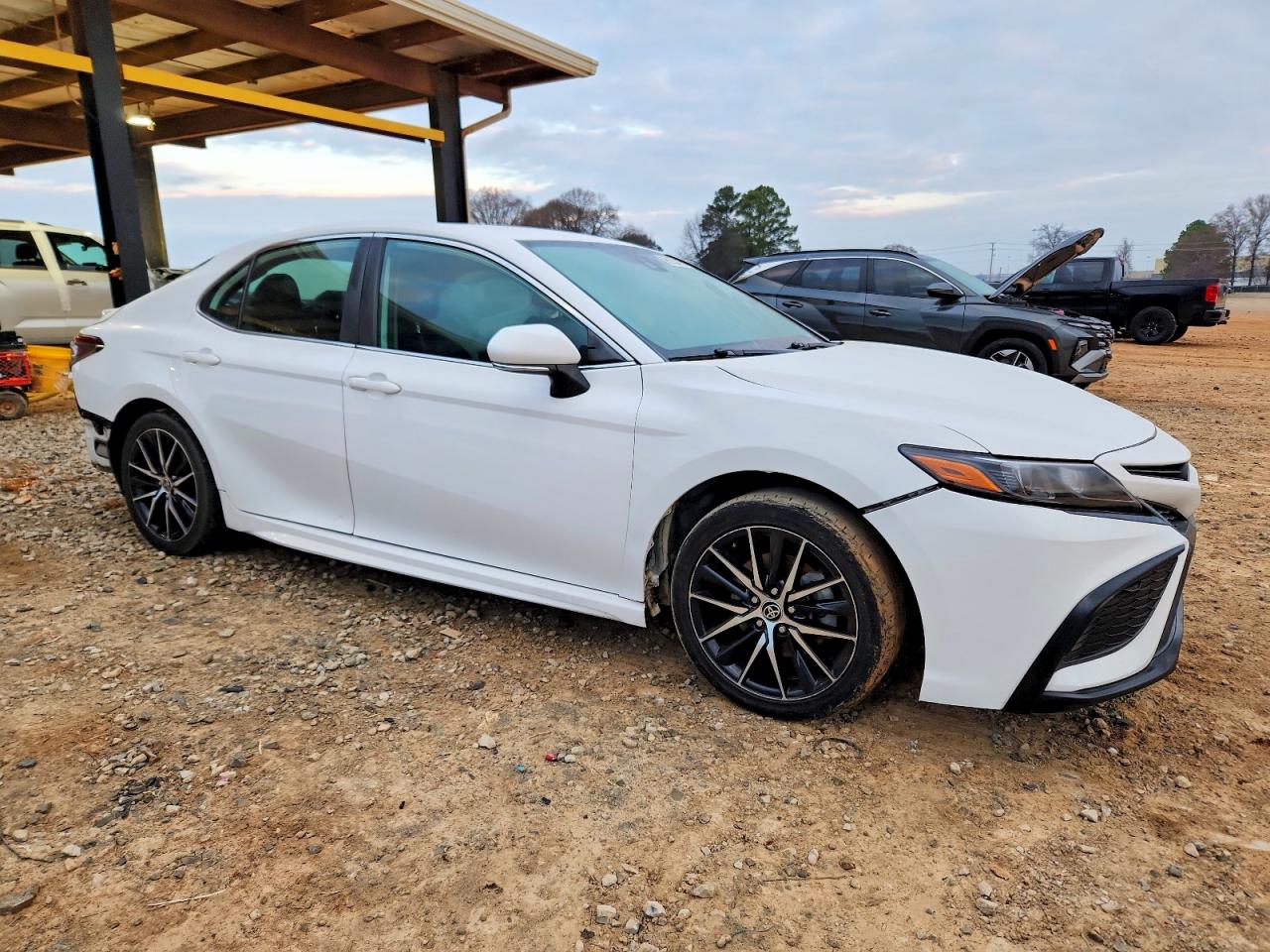 2022 TOYOTA CAMRY SE photo 7