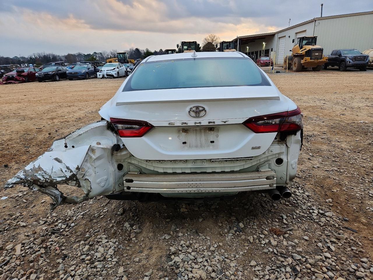 2022 TOYOTA CAMRY SE photo 11