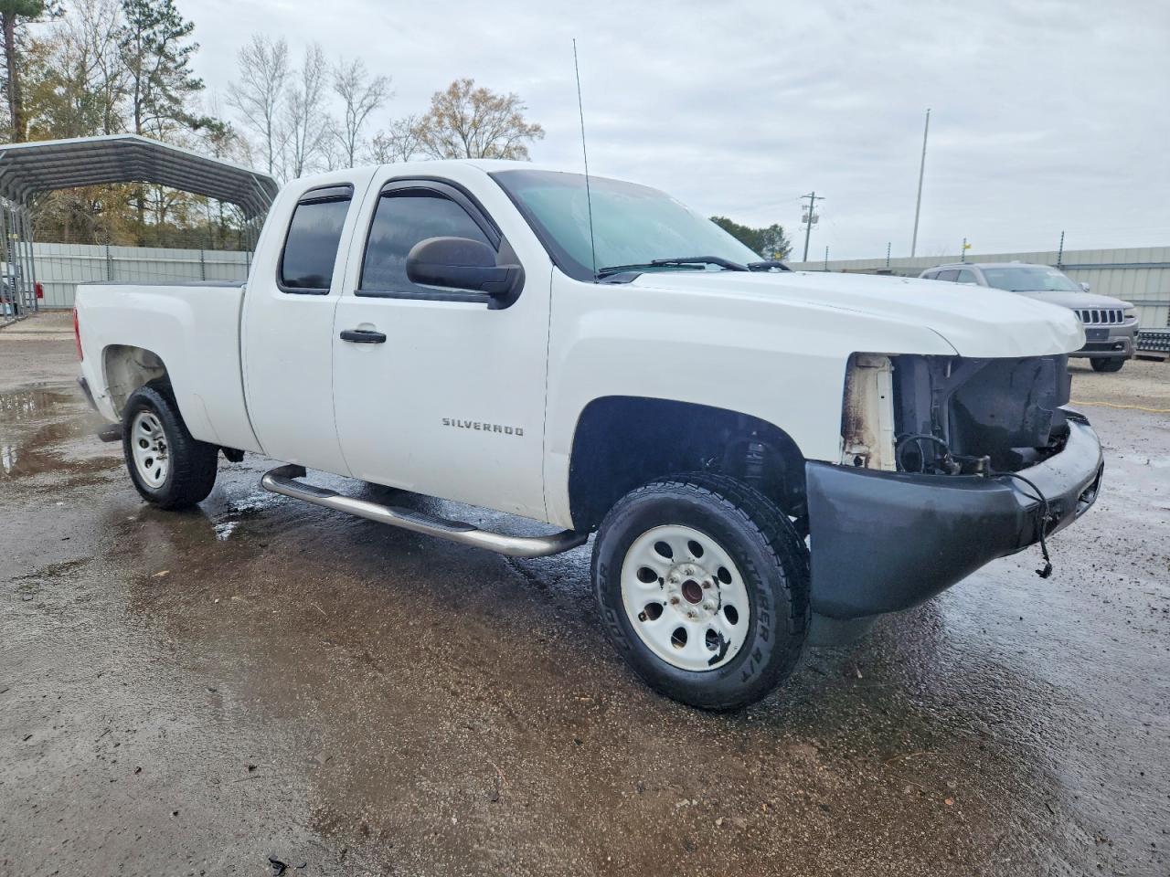 2013 CHEVROLET SILVERADO C1500 photo 4