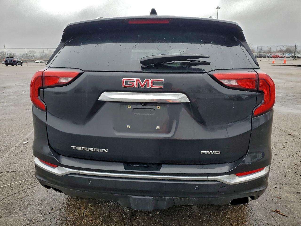 2019 GMC TERRAIN DENALI photo 11