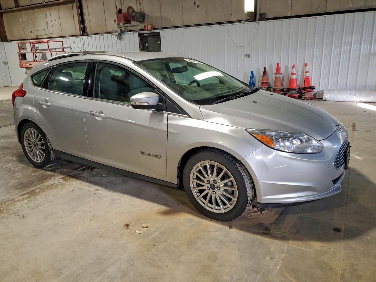 2014 FORD FOCUS BEV photo 4
