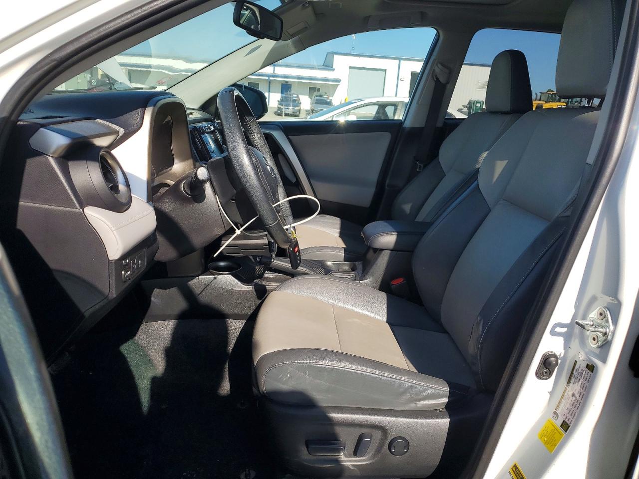 2014 TOYOTA RAV4 LIMITED photo 7