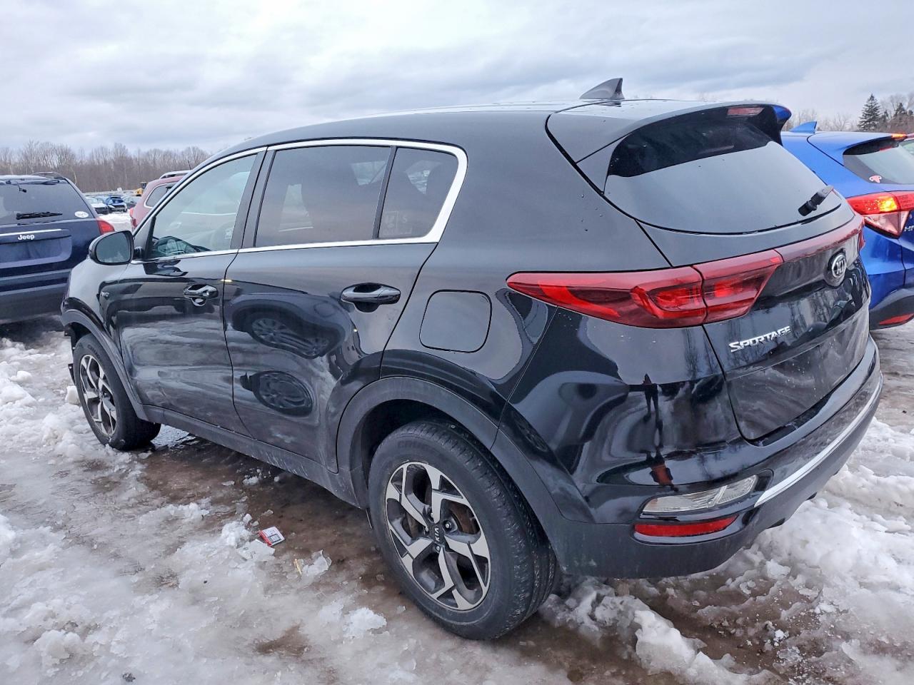 2021 KIA SPORTAGE LX photo 2