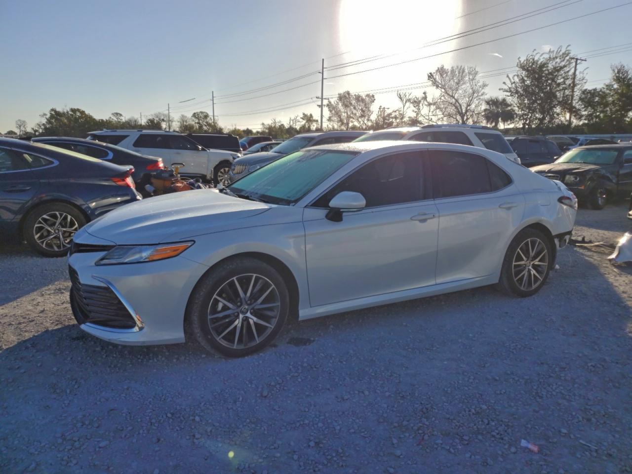 2024 TOYOTA CAMRY