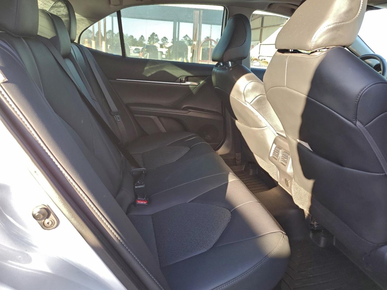 2024 TOYOTA CAMRY XLE photo 10