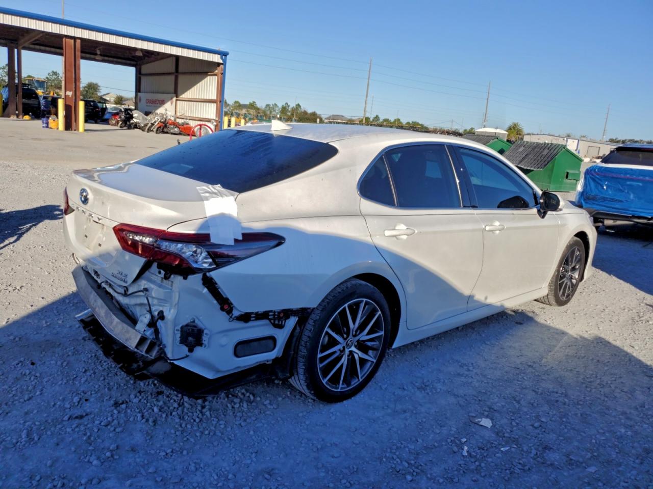 2024 TOYOTA CAMRY XLE photo 3