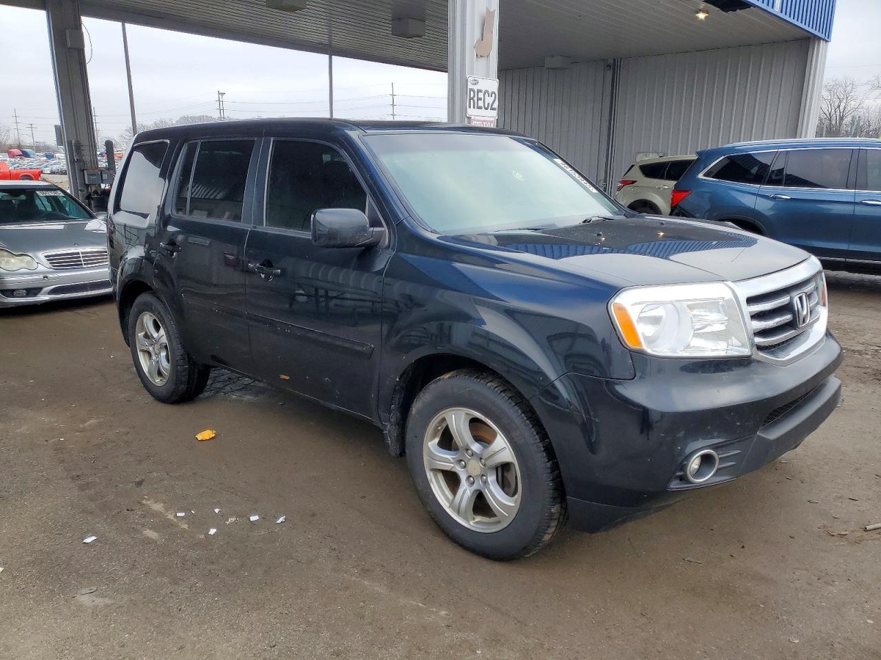 2015 HONDA PILOT EXL photo 4