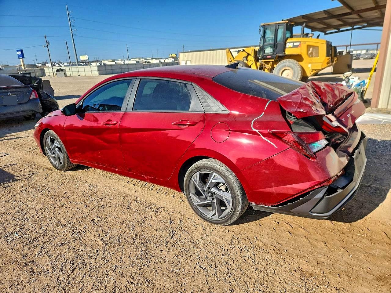 2025 HYUNDAI ELANTRA SEL SPORT photo 2