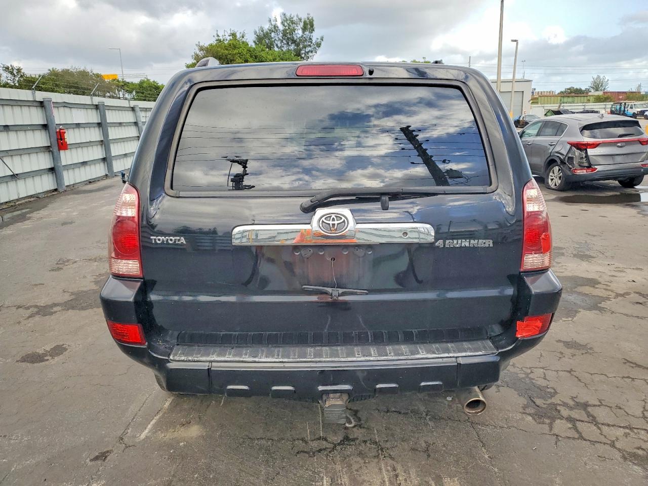 2005 TOYOTA 4RUNNER SR5 photo 6