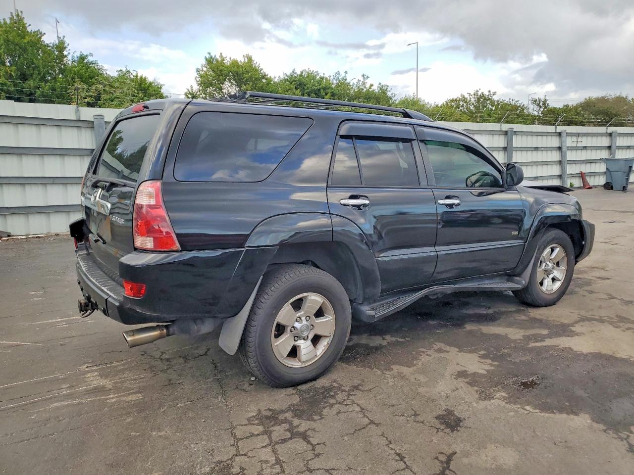 2005 TOYOTA 4RUNNER SR5 photo 3
