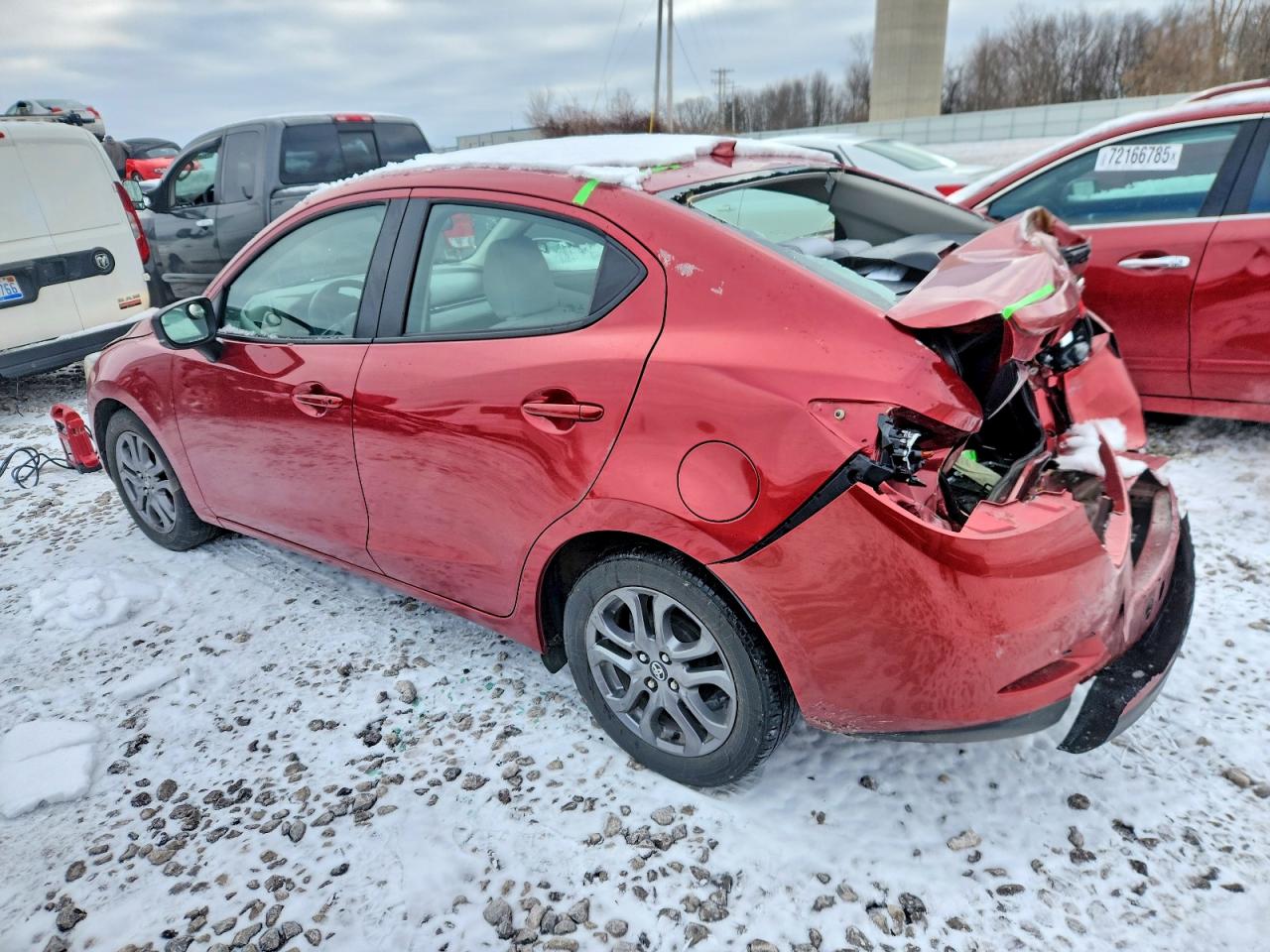 2019 TOYOTA YARIS L photo 2