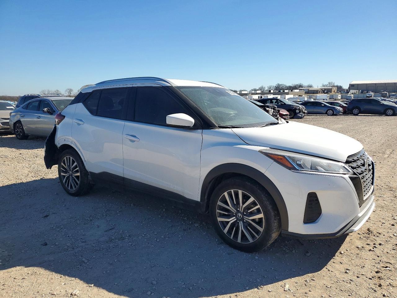 2021 NISSAN KICKS SV photo 4