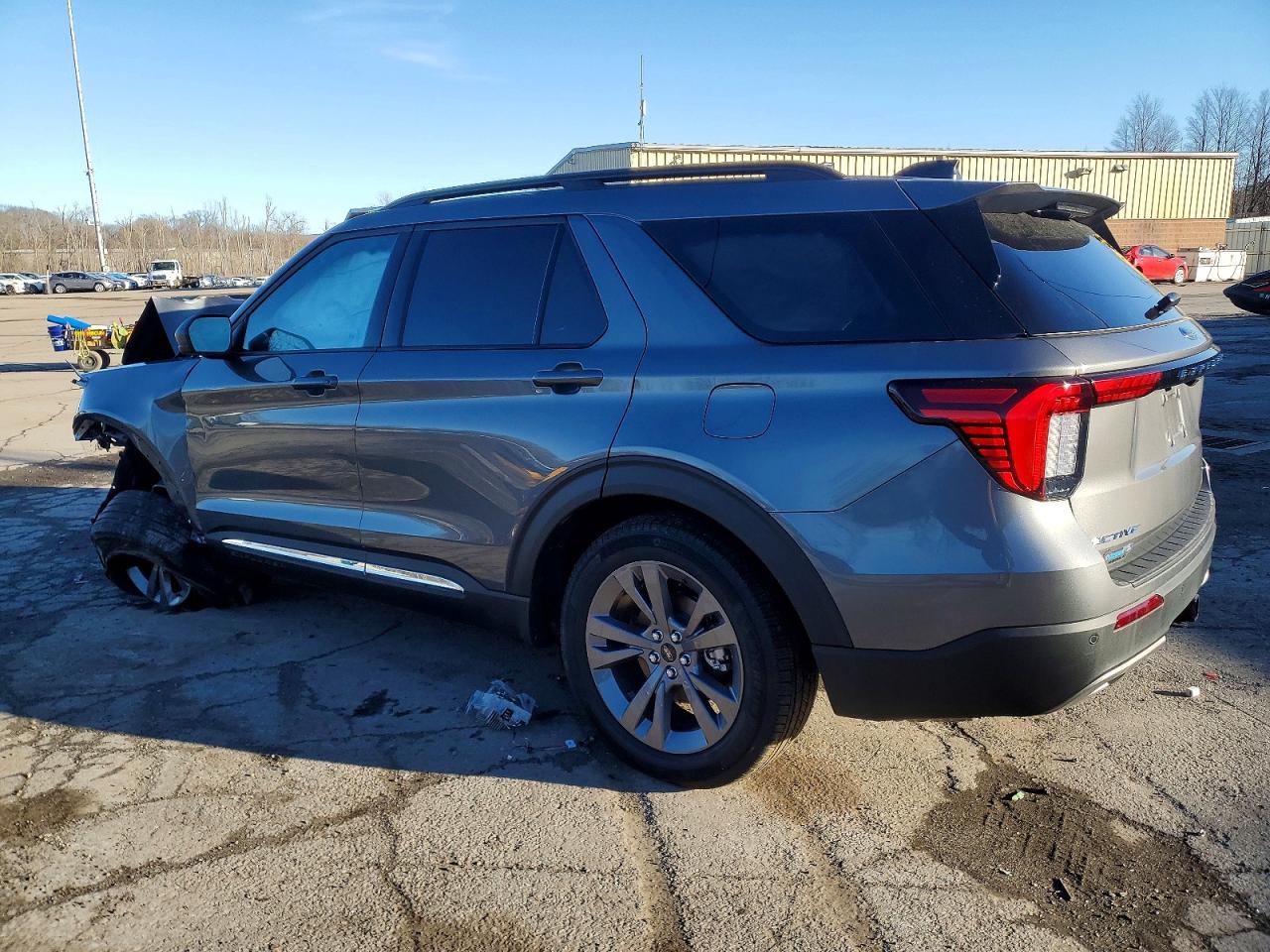 2025 FORD EXPLORER ACTIVE photo 2