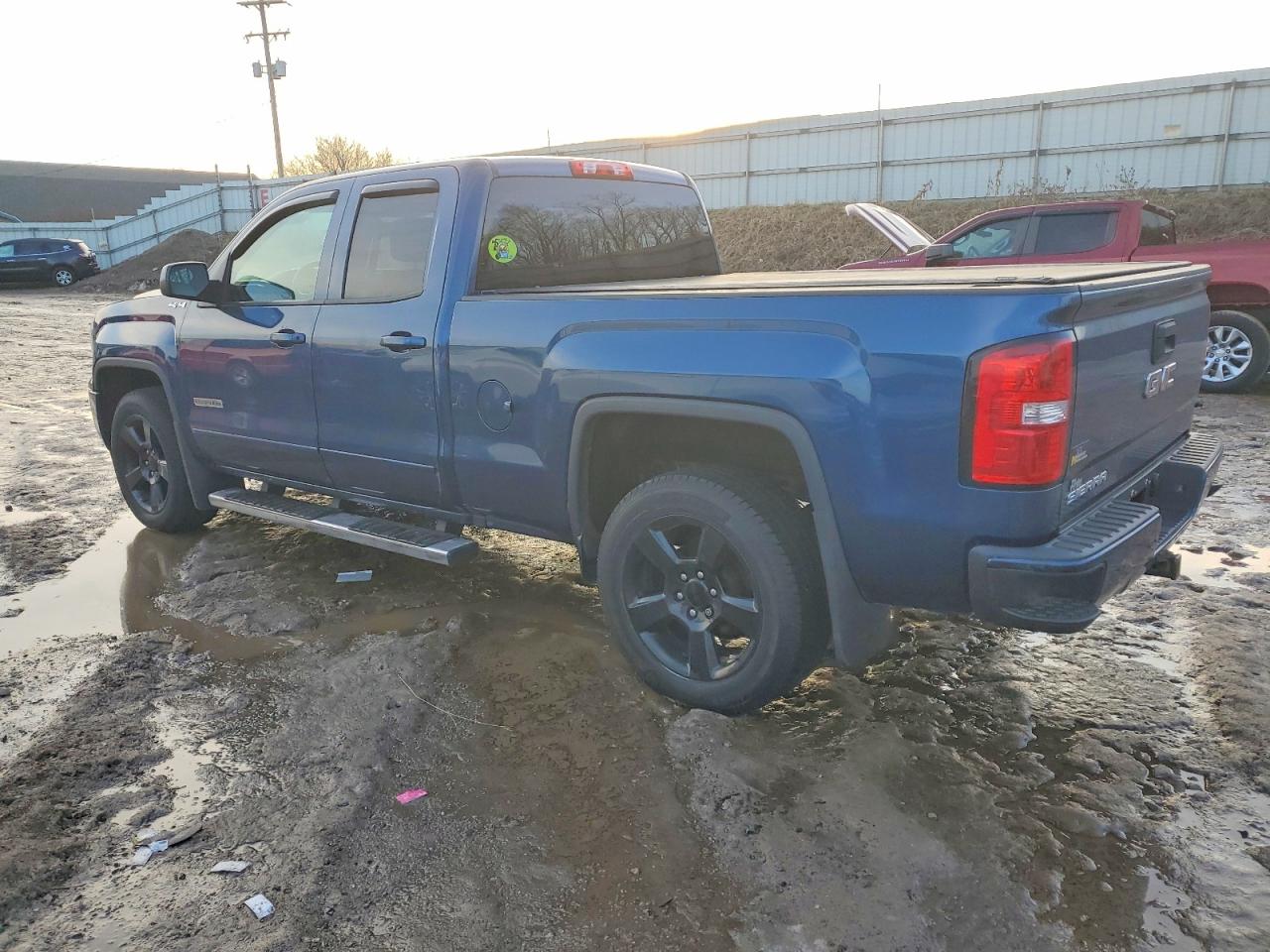 2017 GMC SIERRA K1500 photo 3