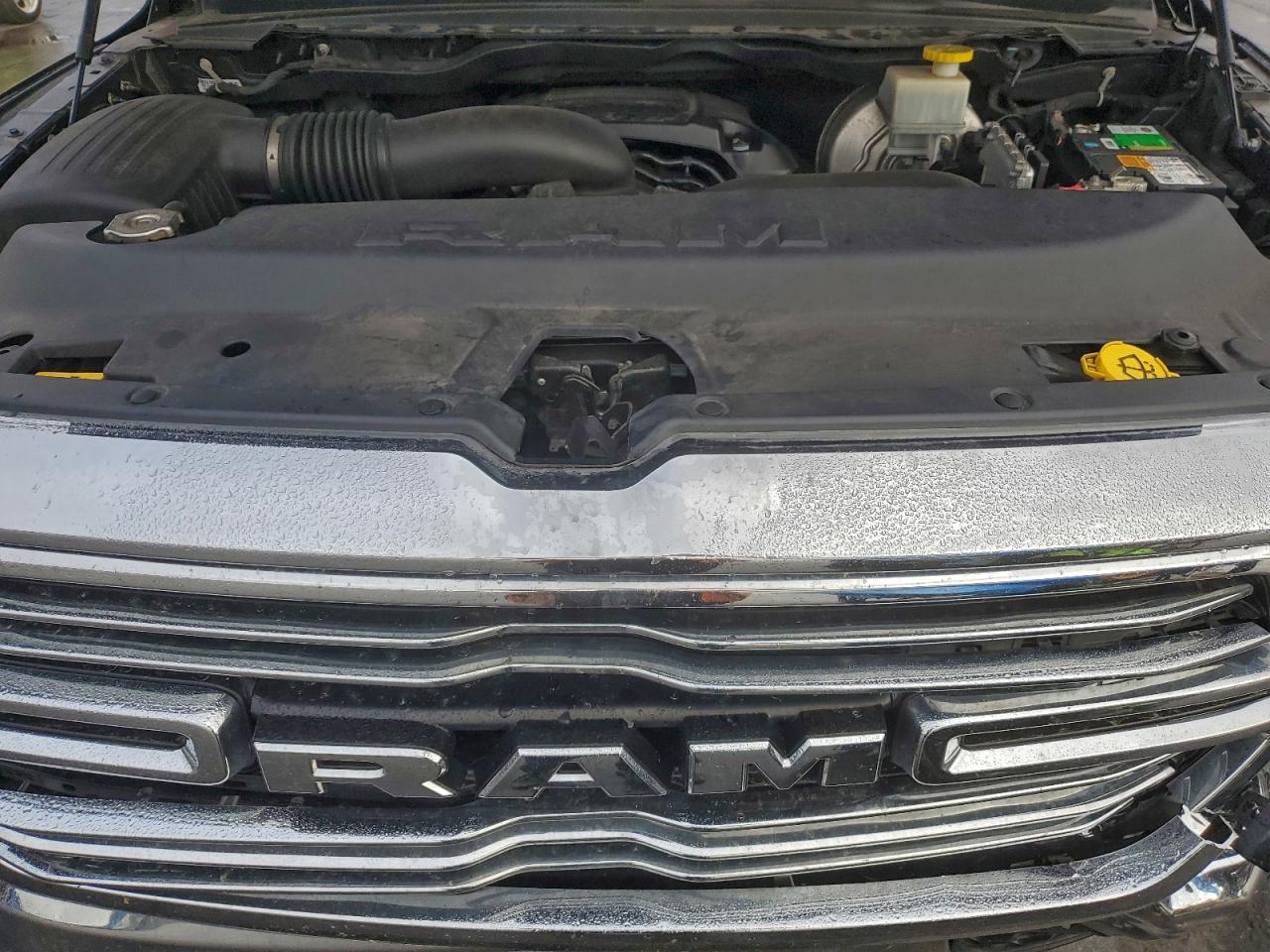 2021 RAM 1500 LARAMIE photo 31