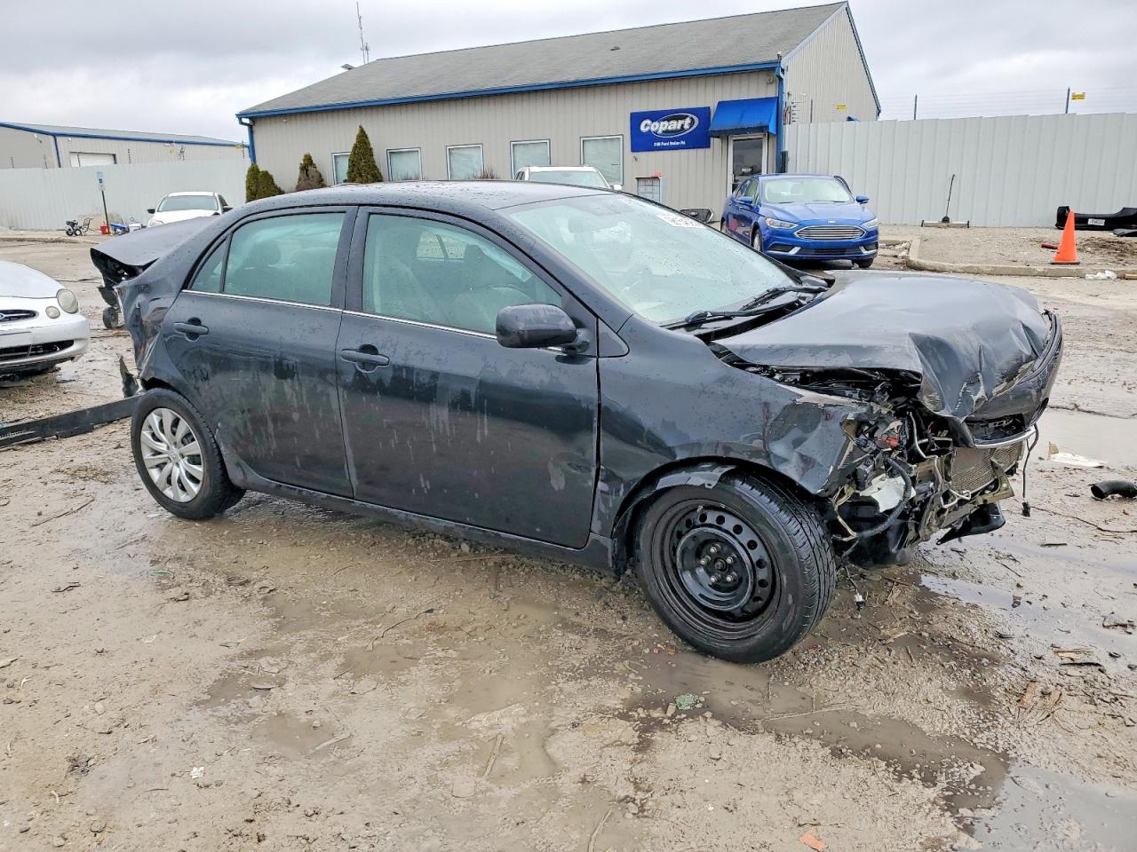 2013 TOYOTA COROLLA BASE photo 4
