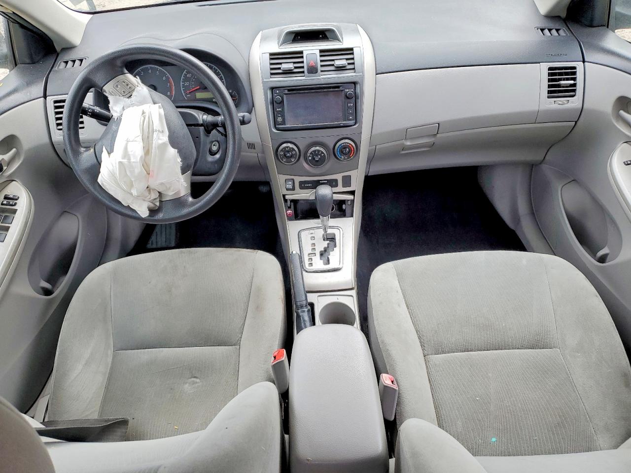 2013 TOYOTA COROLLA BASE photo 8