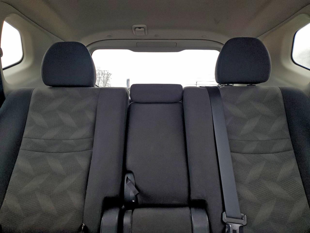 2016 NISSAN ROGUE S photo 10