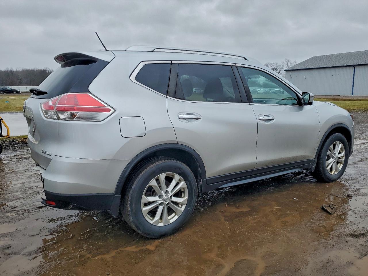 2016 NISSAN ROGUE S photo 3