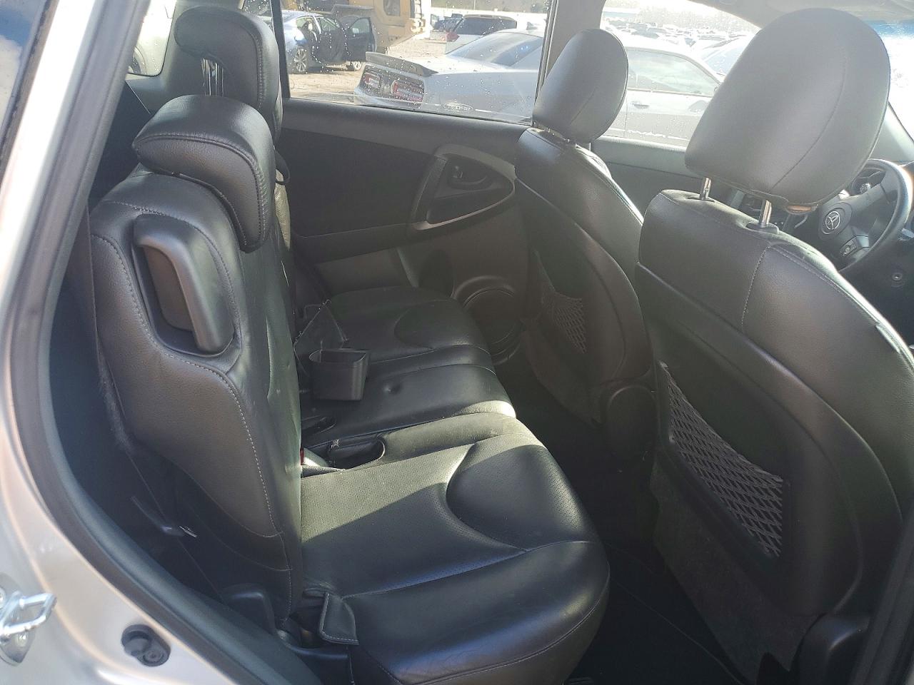 2010 TOYOTA RAV4 SPORT photo 11