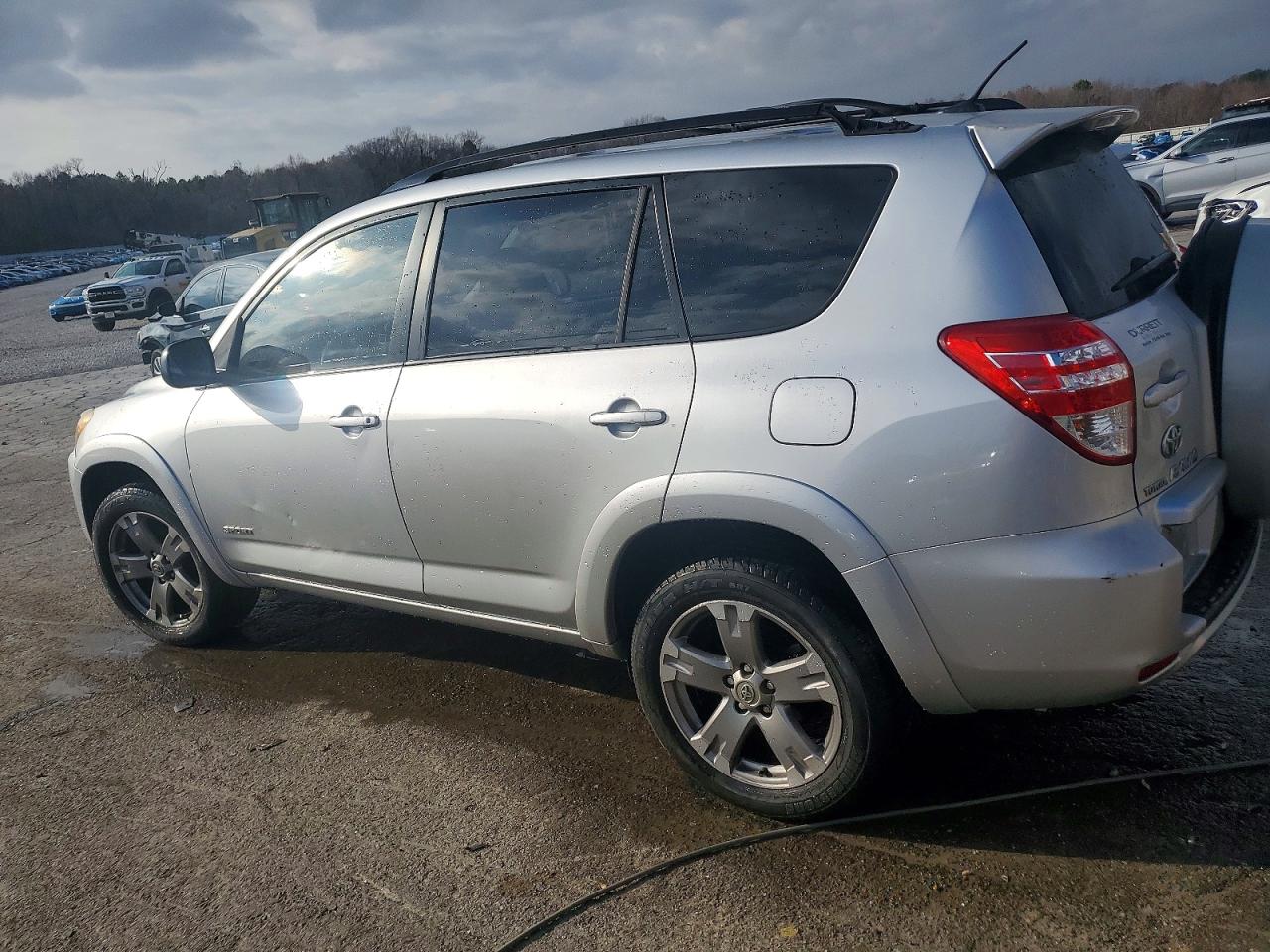 2010 TOYOTA RAV4 SPORT photo 2
