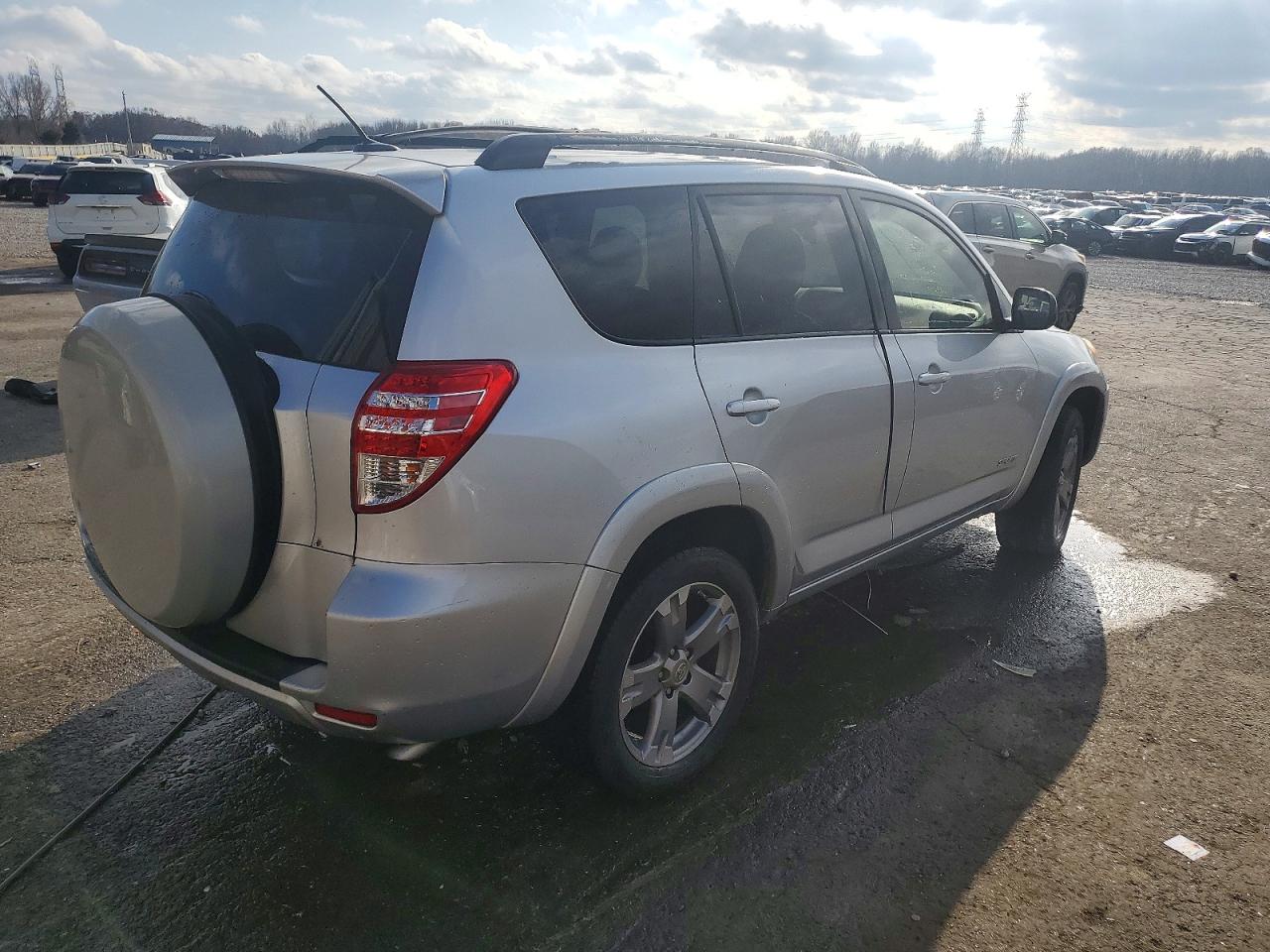 2010 TOYOTA RAV4 SPORT photo 3