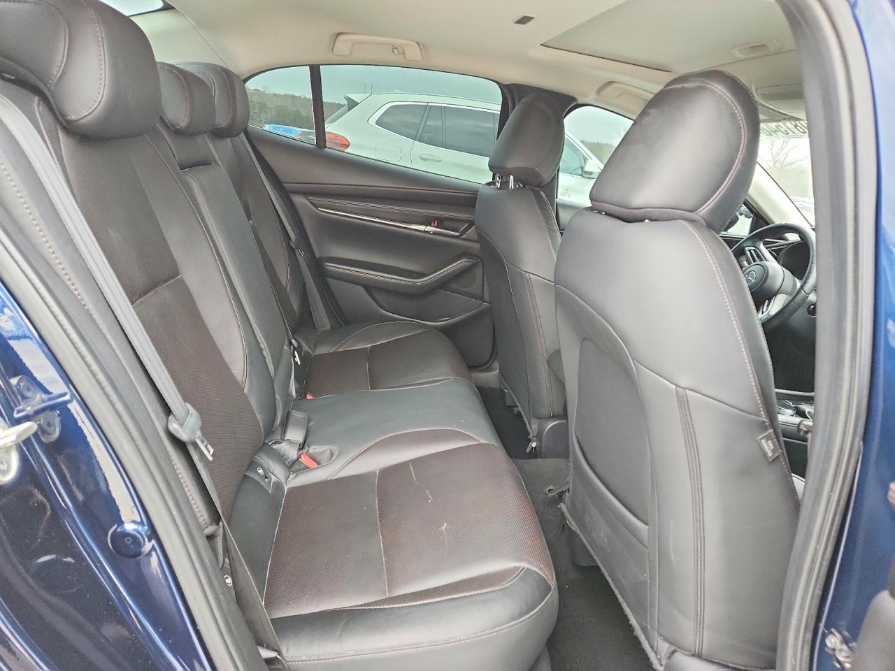 2019 MAZDA 3 PREMIUM photo 10