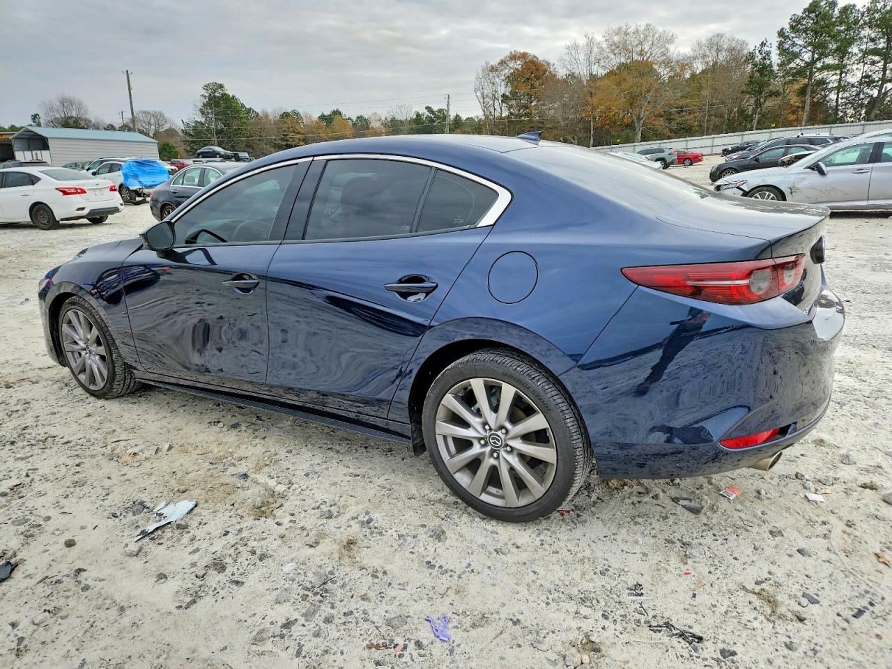 2019 MAZDA 3 PREMIUM photo 2