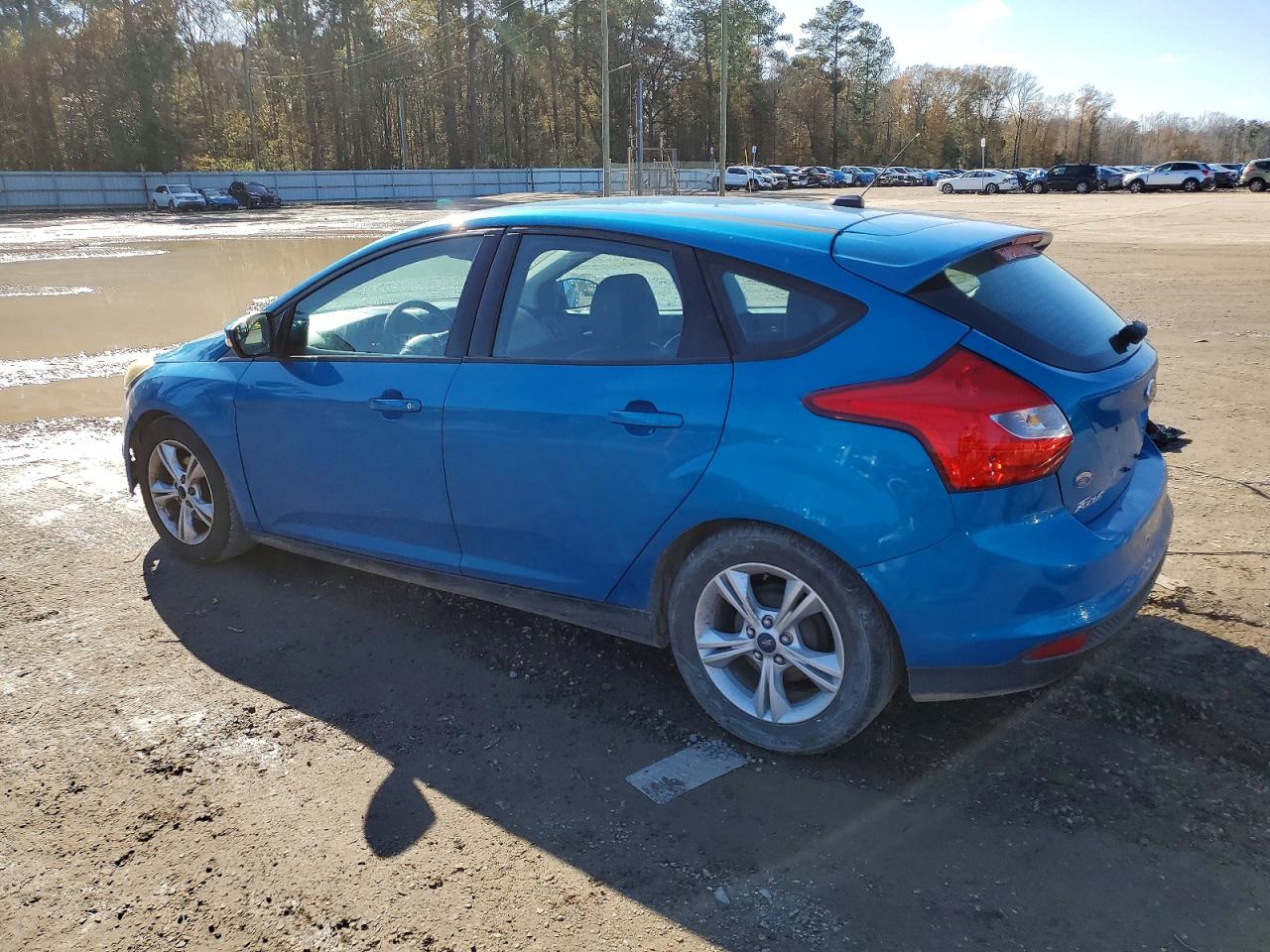 2014 FORD FOCUS SE photo 3