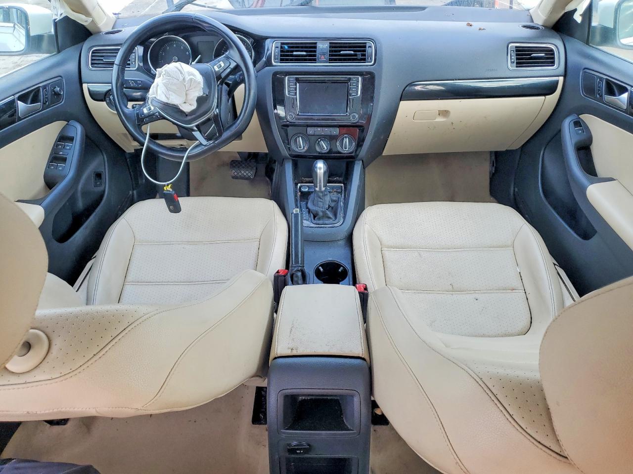 2016 VOLKSWAGEN JETTA SEL photo 8