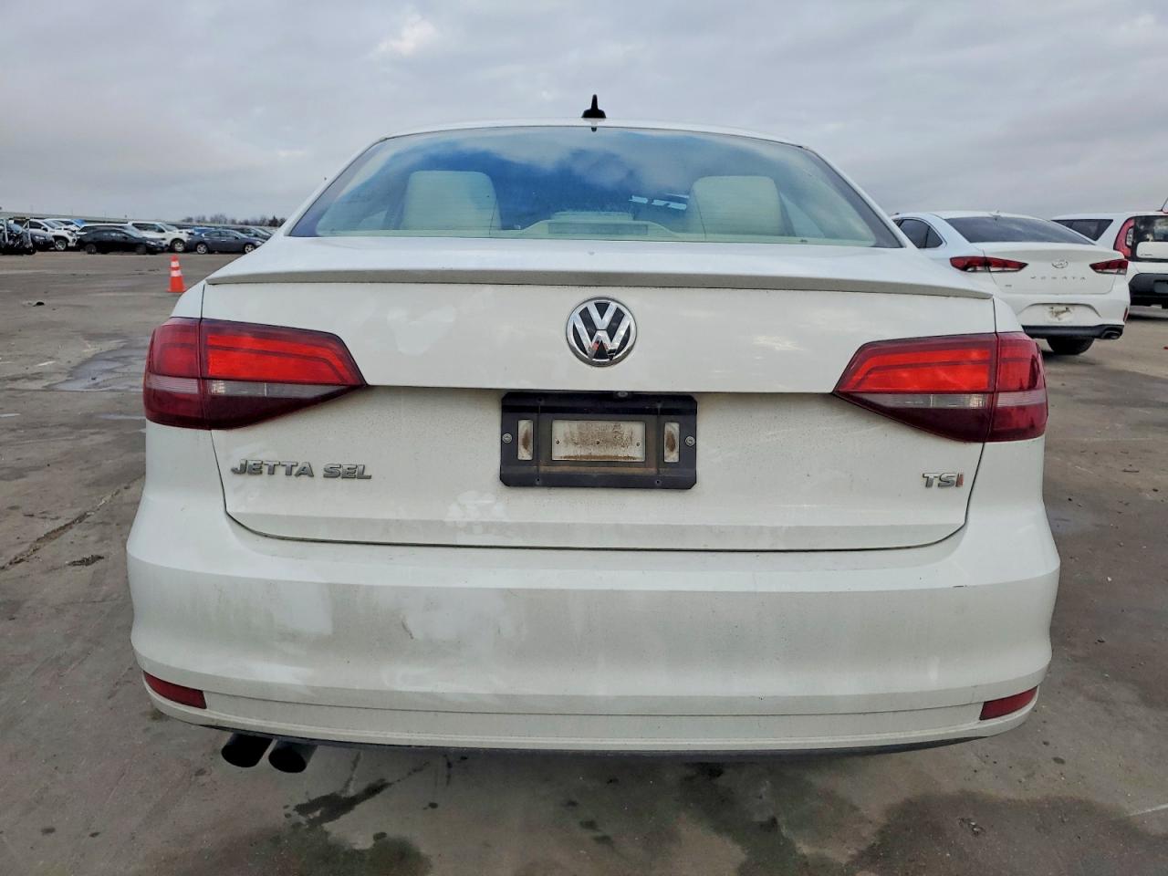 2016 VOLKSWAGEN JETTA SEL photo 6