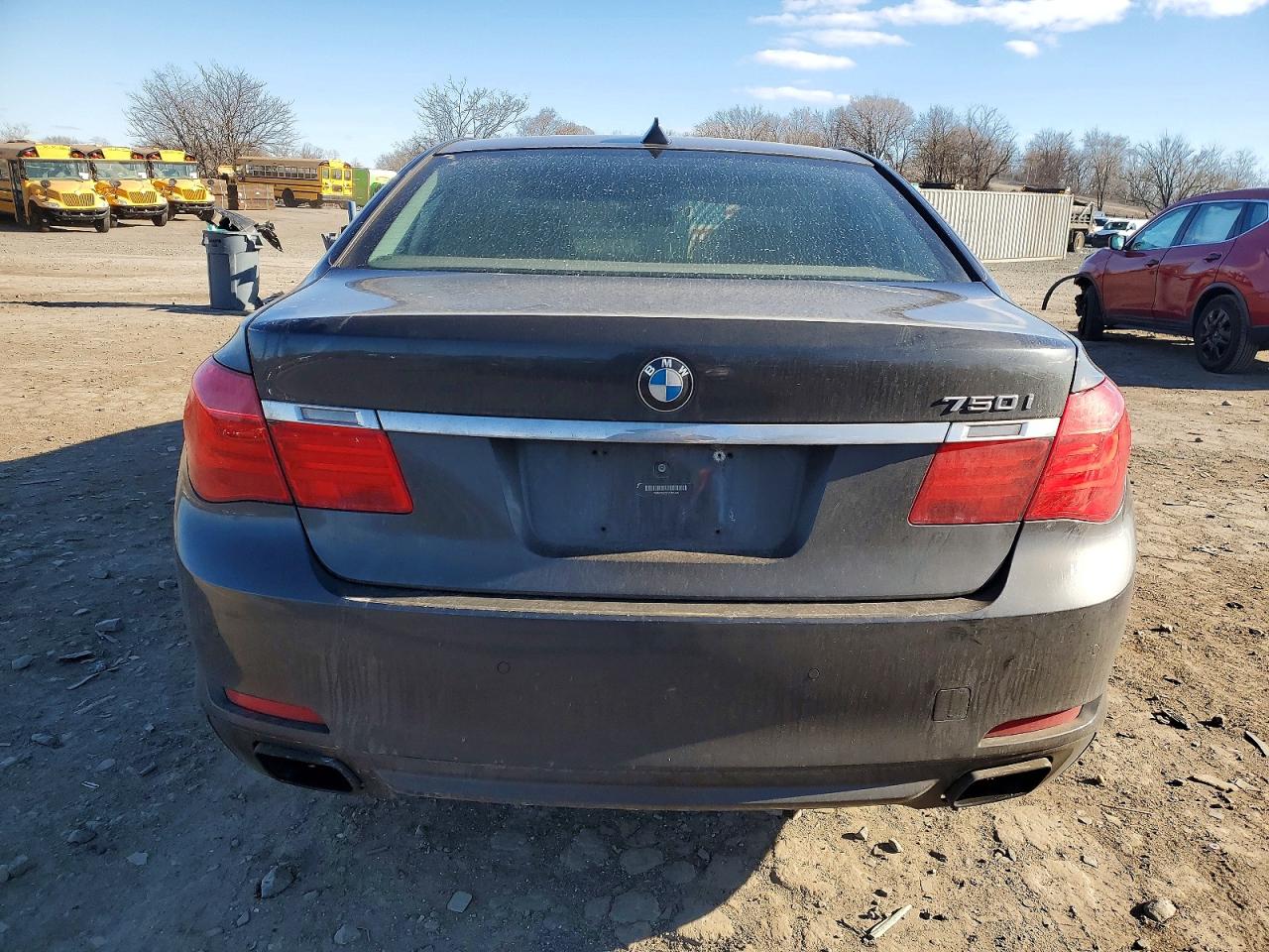 2012 BMW 750 XI photo 11