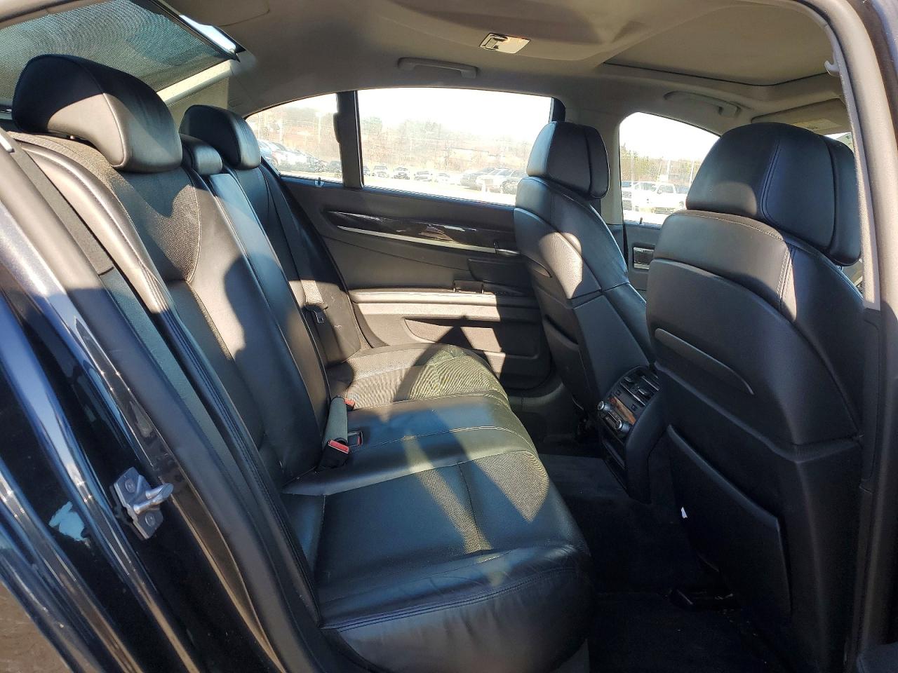 2012 BMW 750 XI photo 19