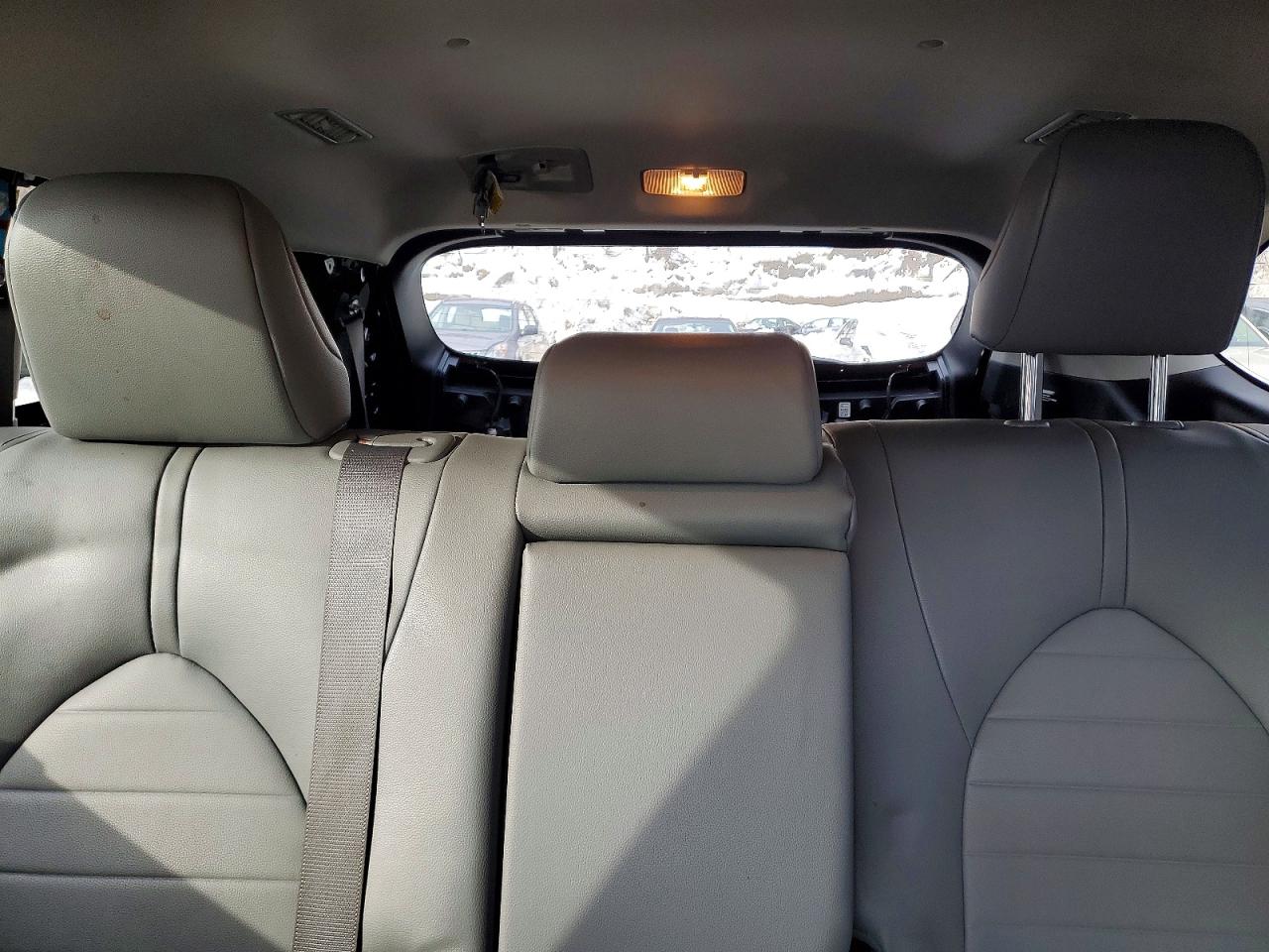 2022 TOYOTA HIGHLANDER XLE photo 10