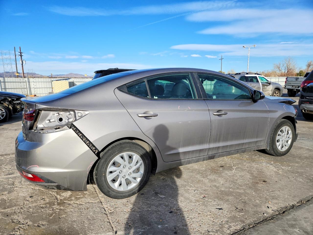 2020 HYUNDAI ELANTRA SE photo 3