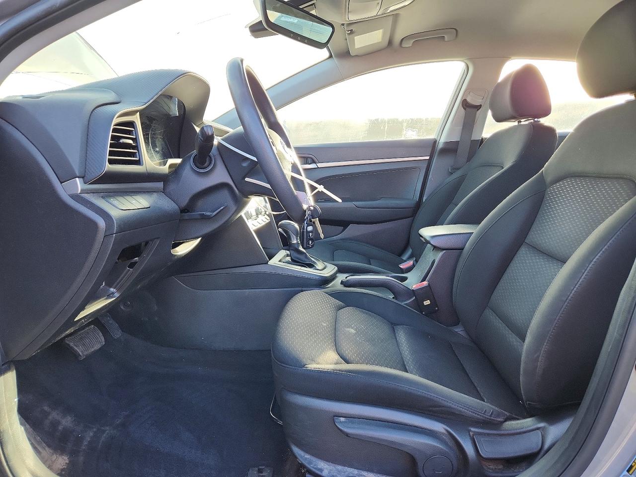 2020 HYUNDAI ELANTRA SE photo 7