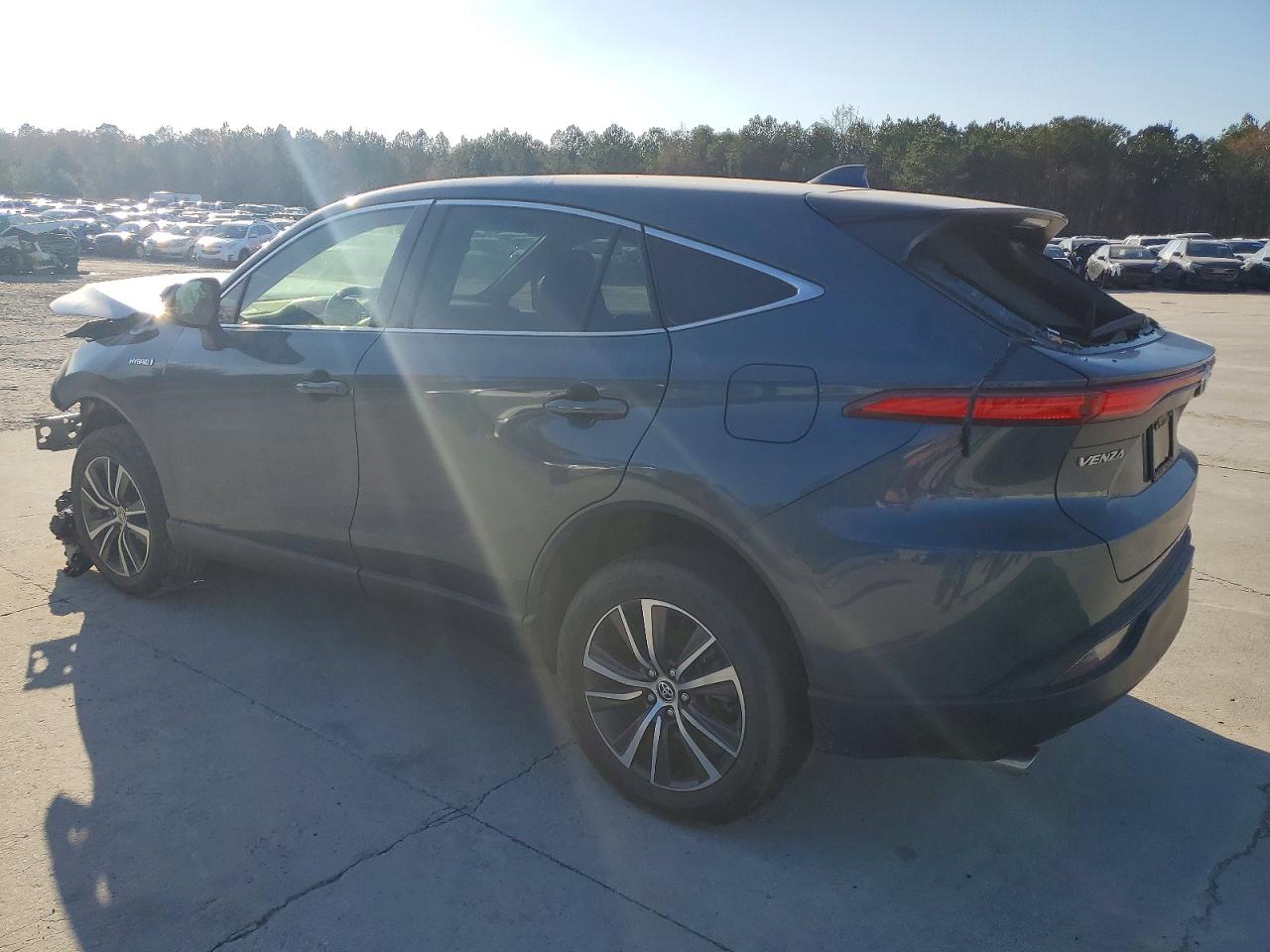 2021 TOYOTA VENZA LE photo 2